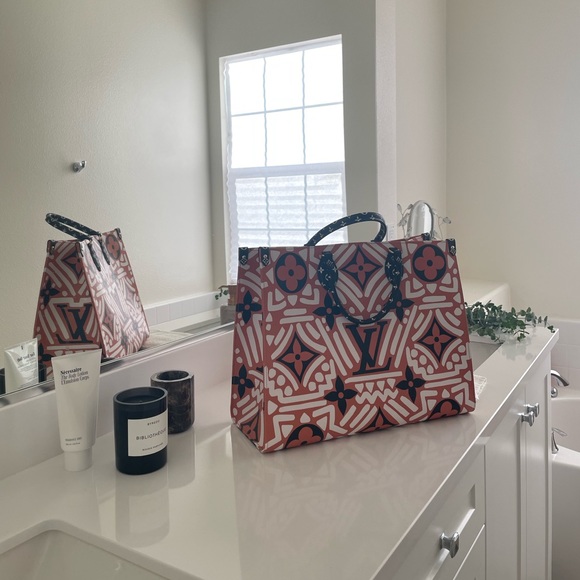 LV GIANT MONOGRAM CRAFTY - Picture 8 of 10